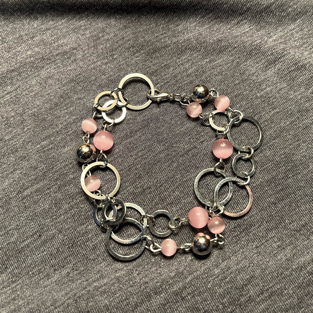 💗 4/$10 - Pink & Silver Hoops Clasp Bracelet